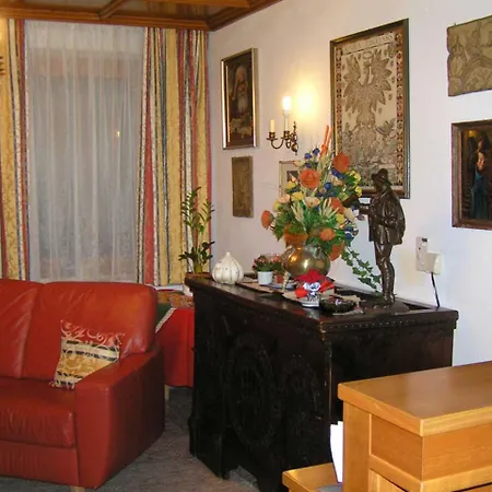 Bed & Breakfast Haus Fallesin *