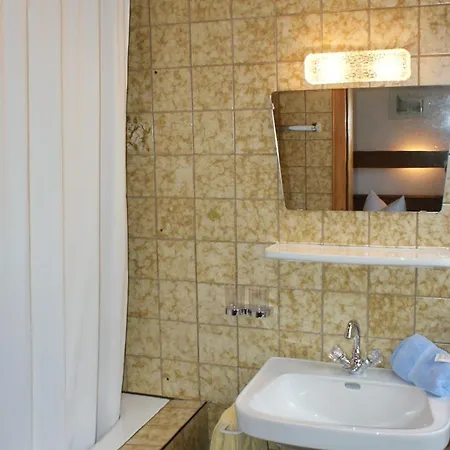 Haus Fallesin Bed & Breakfast Sankt Anton am Arlberg