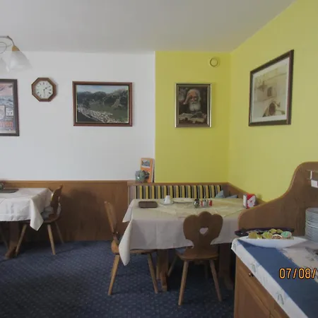 Bed & Breakfast Haus Fallesin