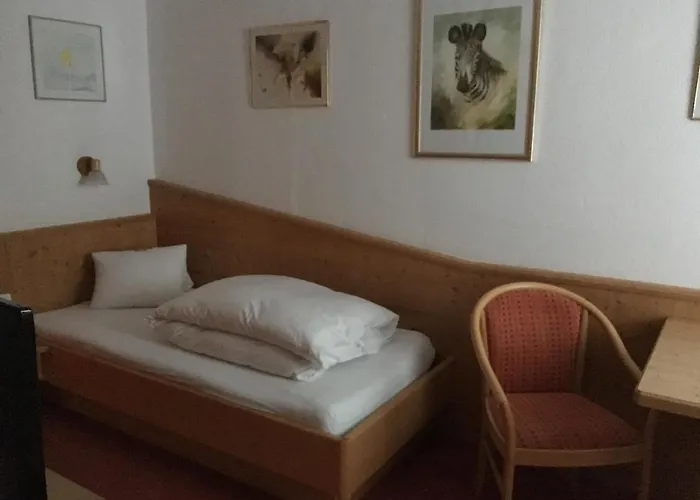 Haus Fallesin Bed & Breakfast