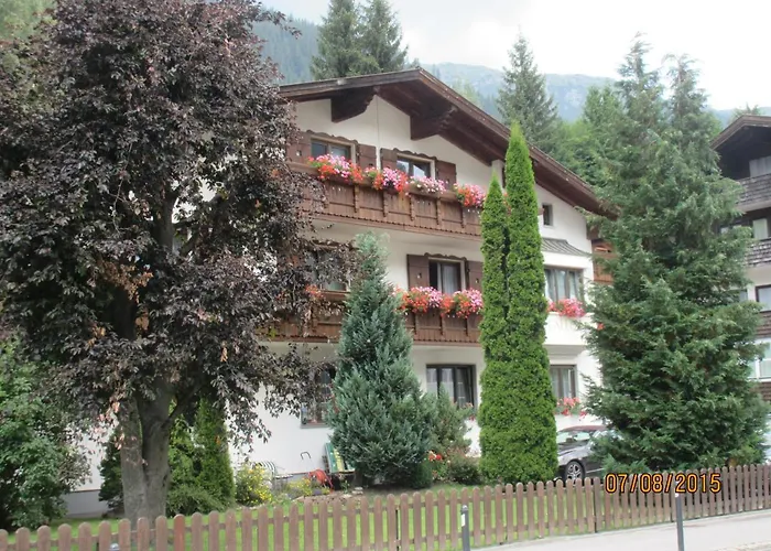 Bed & Breakfast Haus Fallesin 4*