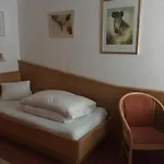 Haus Fallesin Bed & Breakfast
