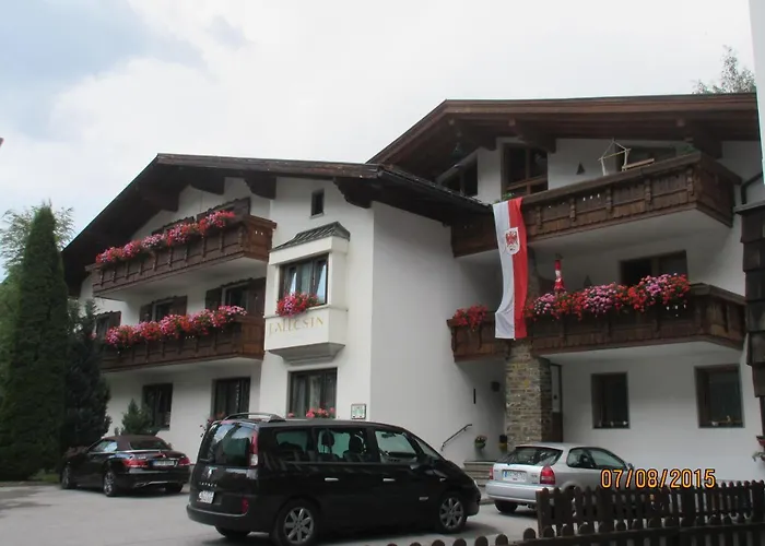 Haus Fallesin Couette-café